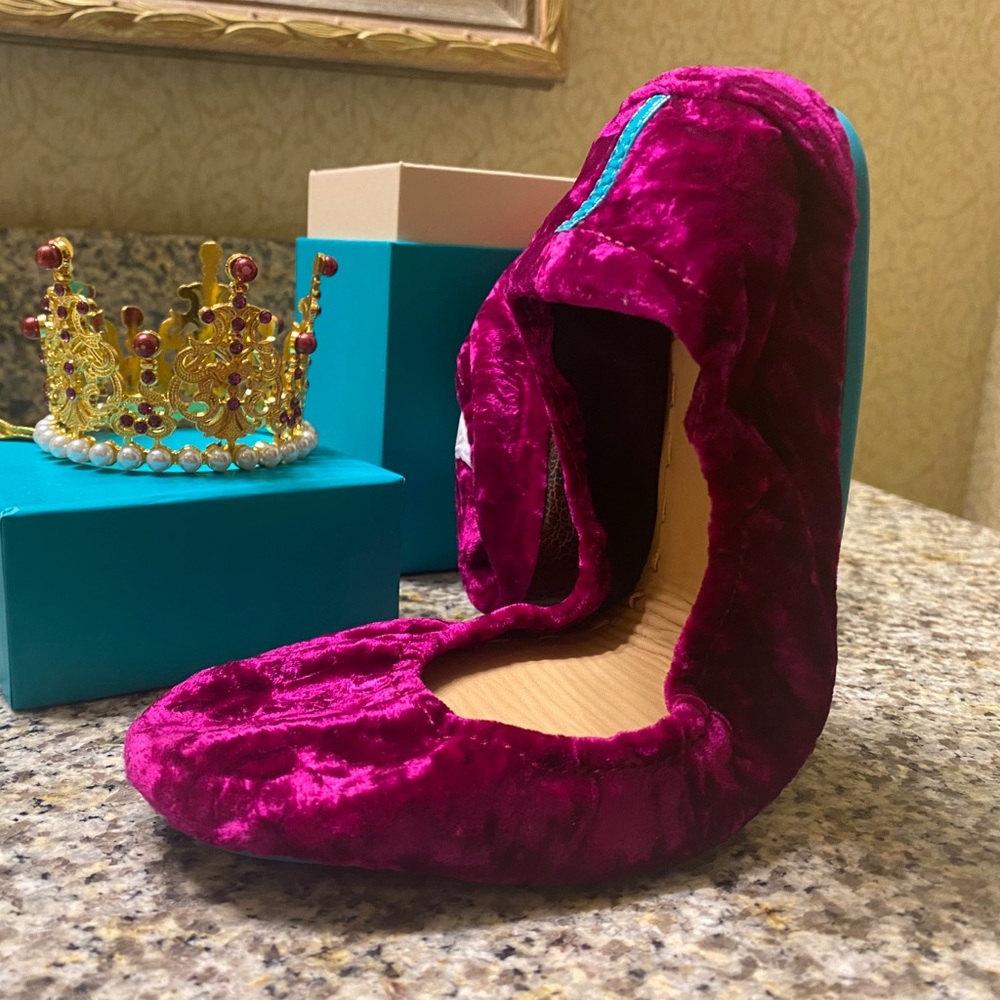 Tieks Tyrian Purple flats sz 8